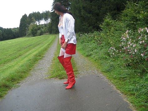 Crossdresser DWT im Wald Wood